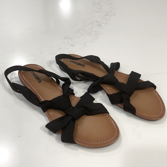 Sandals - Picture 2 of 6